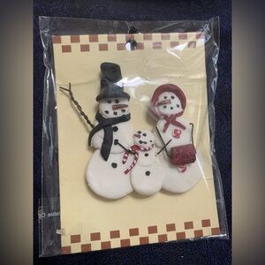 NEW HANDMADE SNOWMAN FAMILY PIN